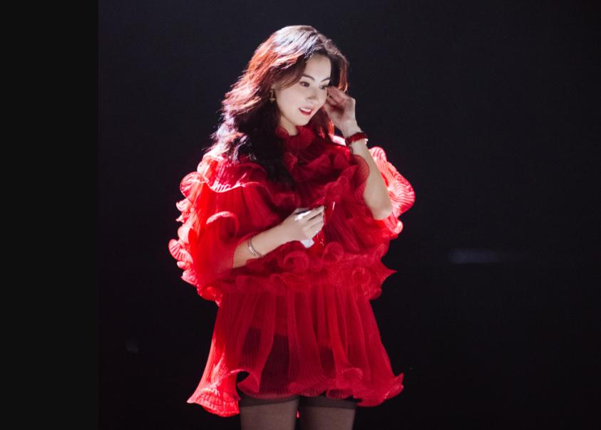 张柏芝的经典表演与观众反响_春晚张柏芝_歌手张伯芝的歌曲