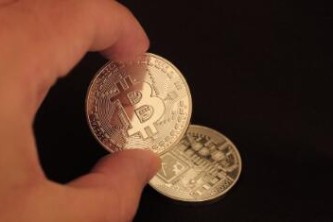 黄金兑换比特币，轻松交易