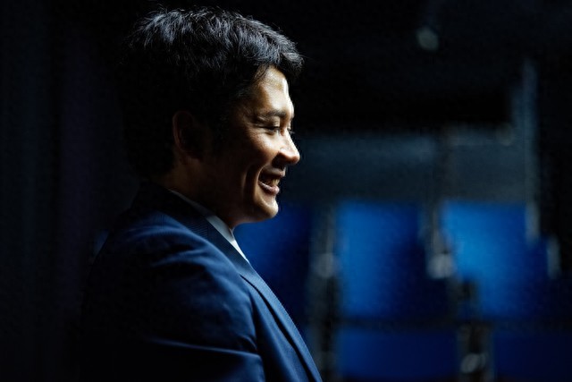 雷军如何塑造中国智能手机市场_雷军拉低了智能机价格_雷军创立的手机品牌是